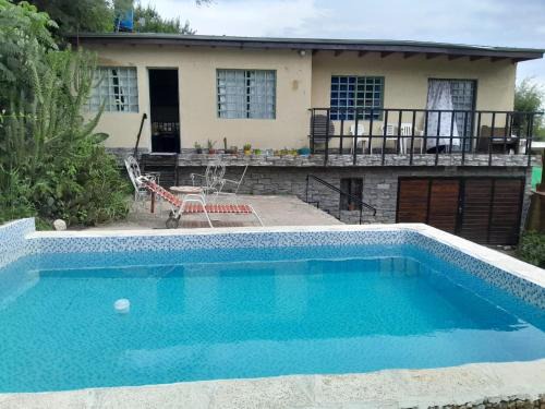 Dr. Enrique Zarate House | Casa con PILETA CLIMATIZADA