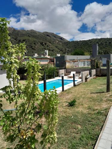Potrero de los Funes House | Casa con piscina y vistas a las sierras en Potrero de los Funes- Casa Sawa