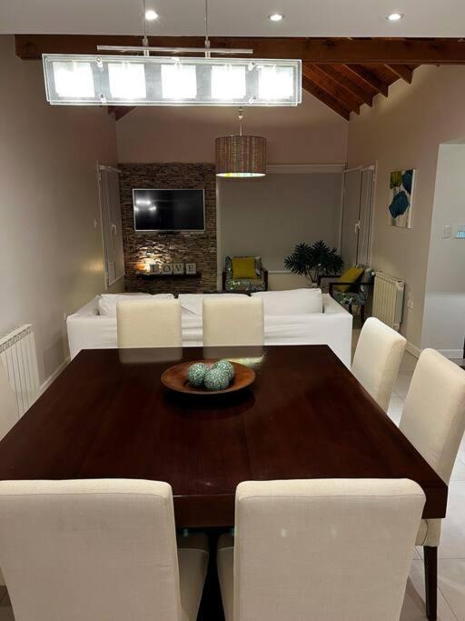Esquel House | Casa Conesa, cálida súper confortable hasta 7 personas