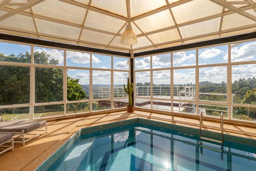 Atibaia House | Casa de Campo com Lago, Piscinas Jacuzzi e Sauna