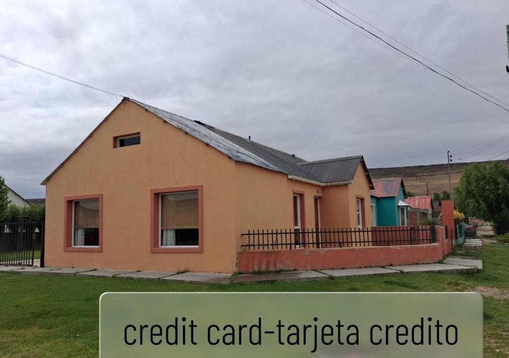 Gobernador Gregores House | Casa Elias