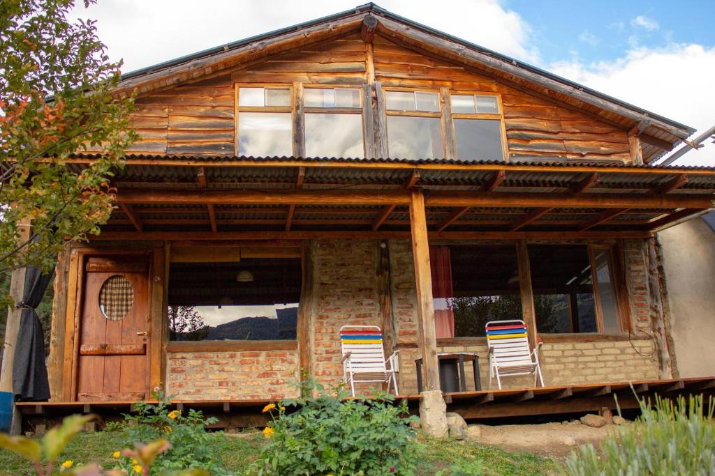 El Hoyo House | Casa Familiar Compartida