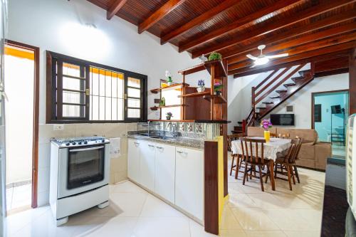 Jardim Itagua House | Casa Gomes com 3 suítes e ar-condicionado até 12 pessoas em Ubatuba Itaguá