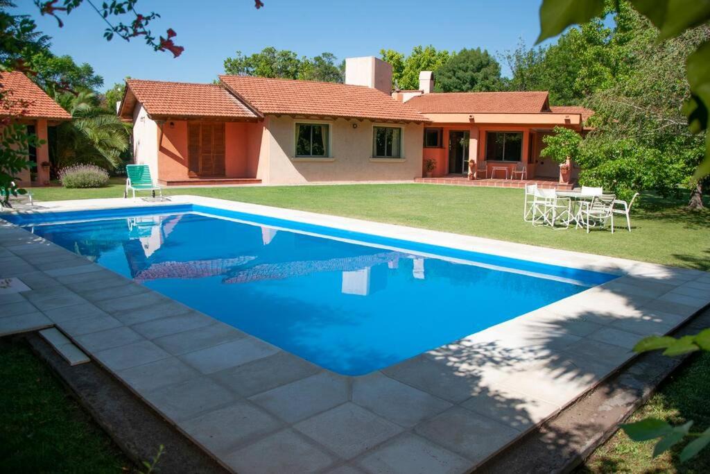 Vistalba House | Casa luminosa con pileta ¡ideal para descansar!