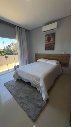 Quatro Barras House | Casa nova, completa, um refúgio na natureza a 30 min de Curitiba com Wifi e estacionamento, lago de pesca e muito mais