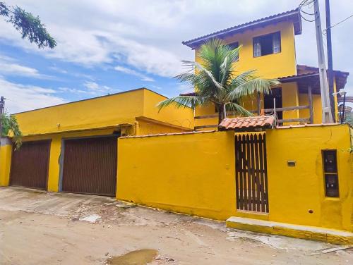 Indaia House | Casa para 15 com Churrasqueira e Ar a 35m da Praia