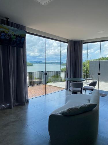 Nova Prata do Iguacu House | Casa Refúgio Mirante com vista espetacular para o Lago