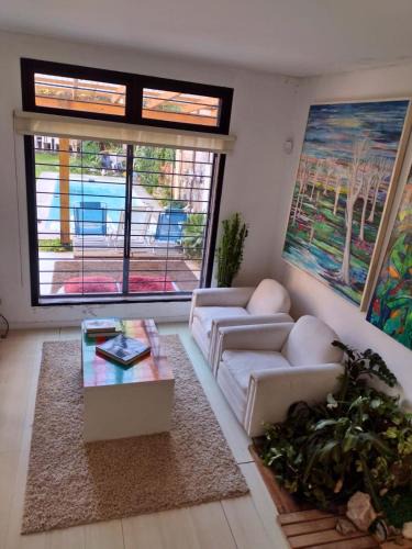 Acassuso House | Casa San Isidro pileta jardín parrilla a metros del río