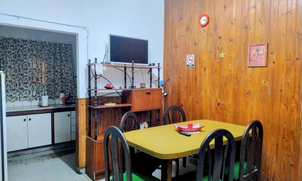 Santa Rosa House | Centrally located house Yrigoyen