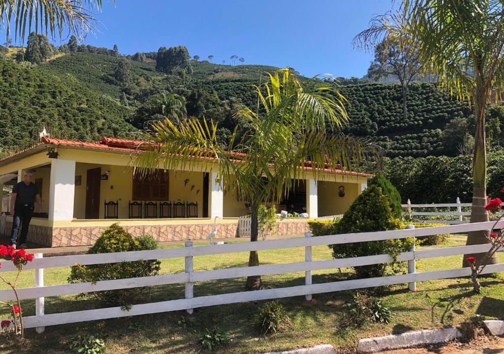 Espera Feliz House | Chácara Sol Pedra Menina