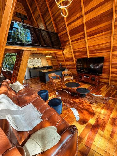 Campina Grande Do Sul Ski Chalet | Chalé Bamboo