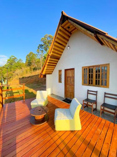 Camanducaia Ski Chalet | Chalé em Monte Verde com Lareira e vista das montanhas