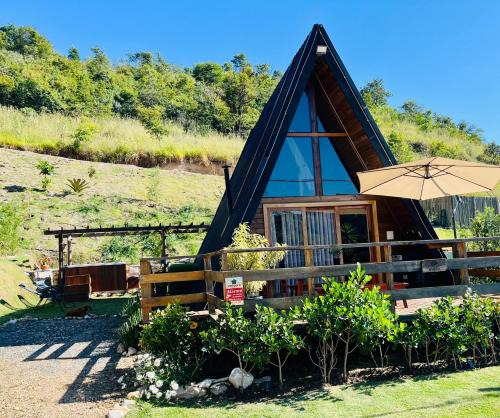 Serra Negra Ski Chalet | Chalé romântico com hidro, lareira e churrasqueira na Serra