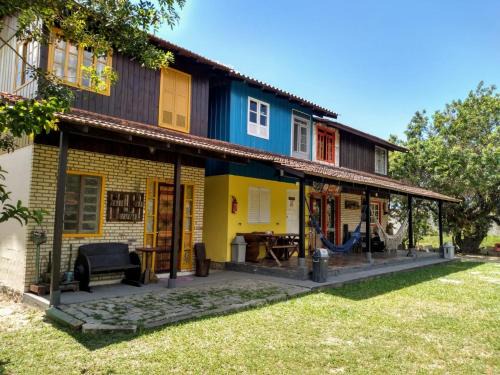 Aracatuba House | Chalés Caminhos Do Rosa