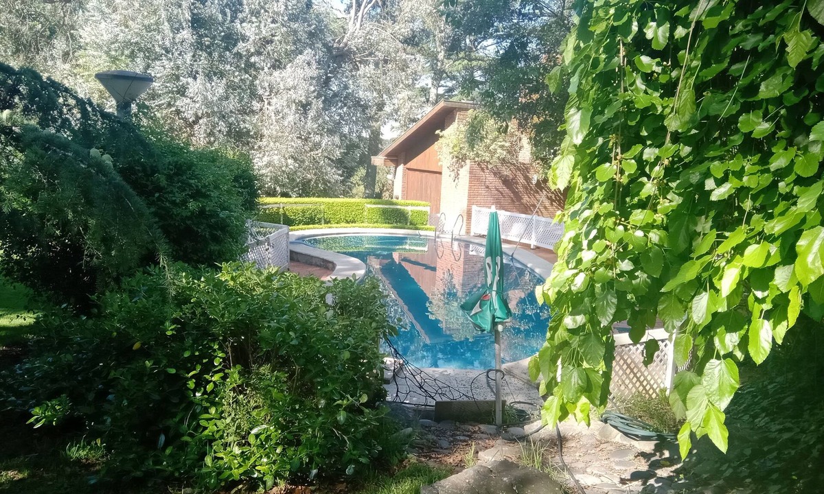 Sierra de los Padres Ski Chalet | Chalet Serrano, lagoon, pool and sea!