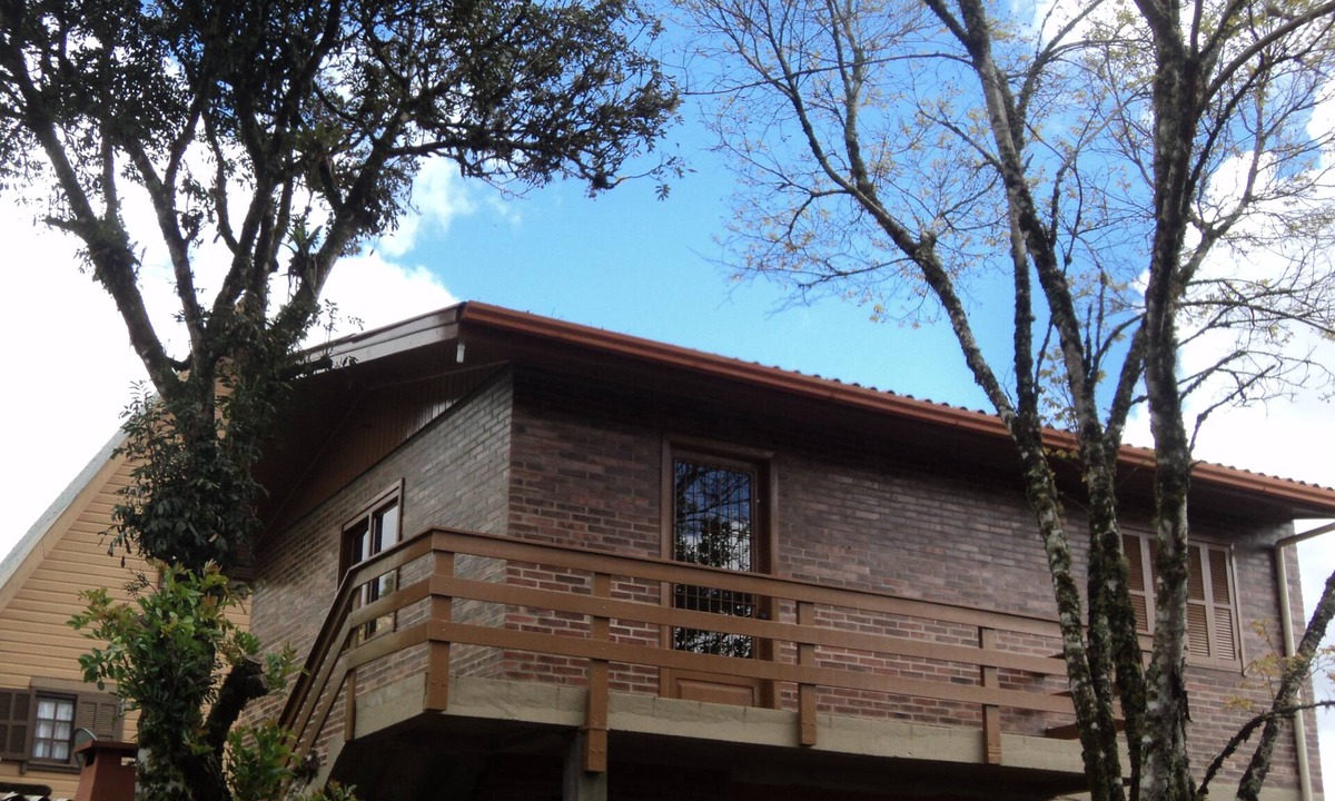 Canela Ski Chalet | Charming Chalet (near the city center, quiet location)