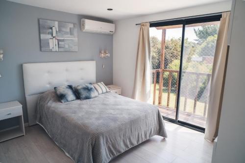 Colonia Chapadmalal House | Check and home - Chapa II - 4 huéspedes con patio y parrilla