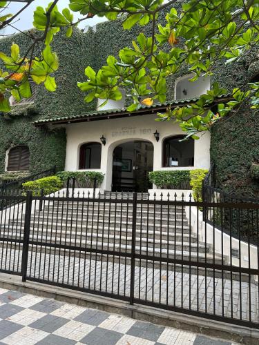 Jardim Vitoria Apartment | Cobertura com jacuzzi na enseada