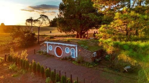 Condor House | Condado do Cipreste - Hospedagem Temática Hobbit