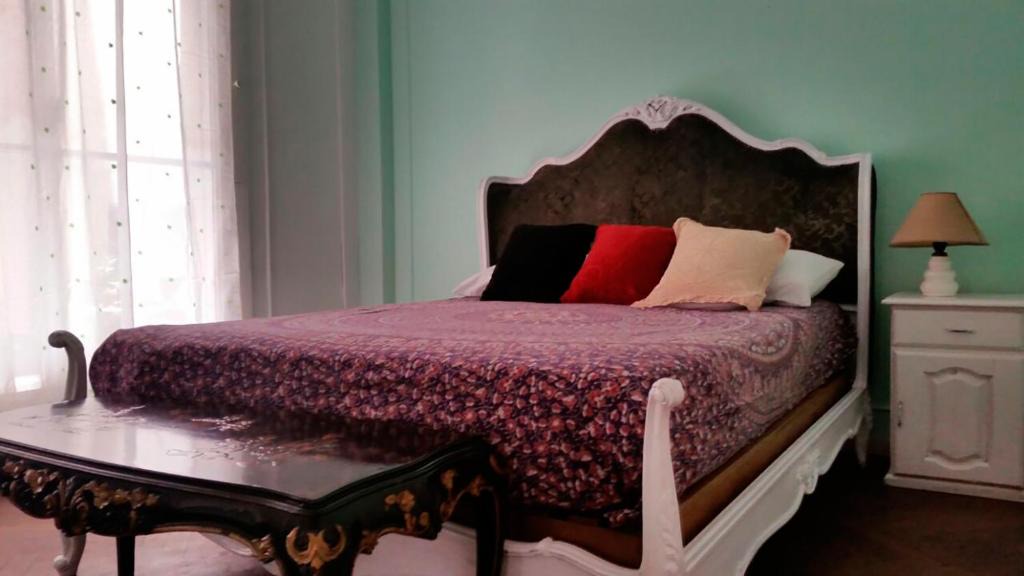 San Nicolas House | Congreso hotel