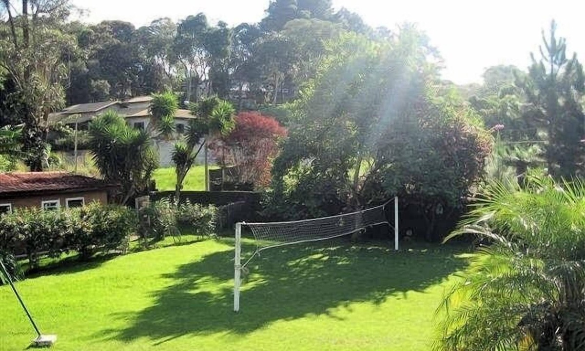 Cotia House | Country house in Cotia - São Paulo, gated community, cozy, 45 min from São Paulo.
