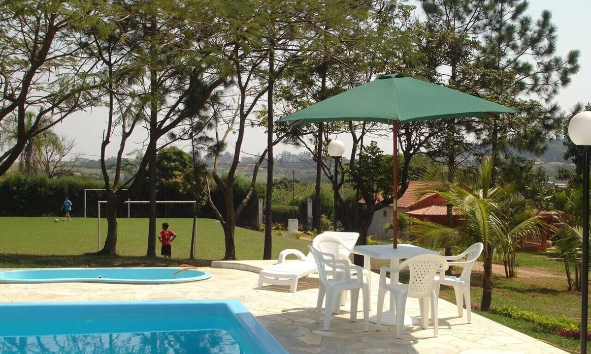 Porto Feliz House | Country house with pool, barbecue, soccer field, snooker, TV, sleeps 30.