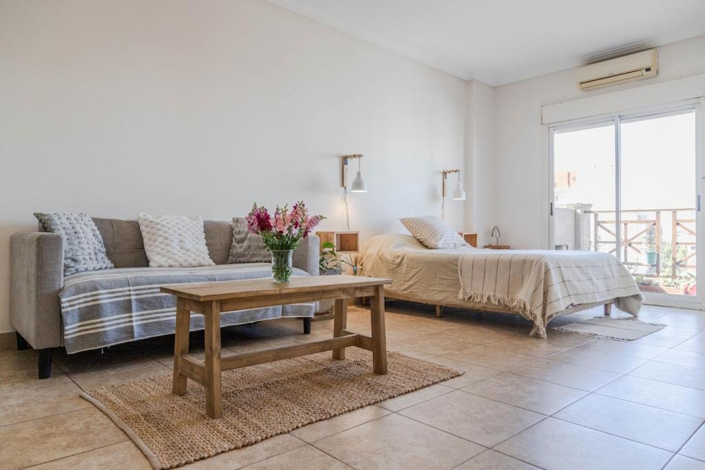 Comuna 11 Apartment | Depto en barrio residencial CABA - 2 personas con balcón y parrilla
