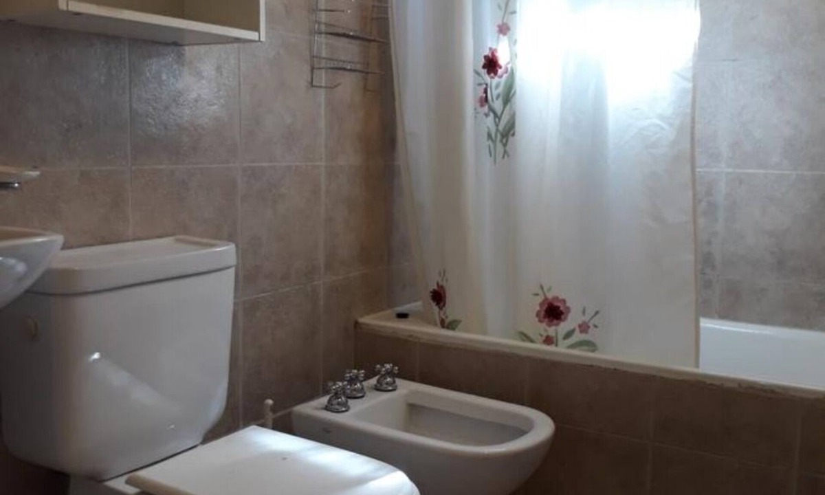 Puerto Madryn House | DUPLEX 2 CUADRAS DEL MAR ESTACIONAMIENTO PRIVADO