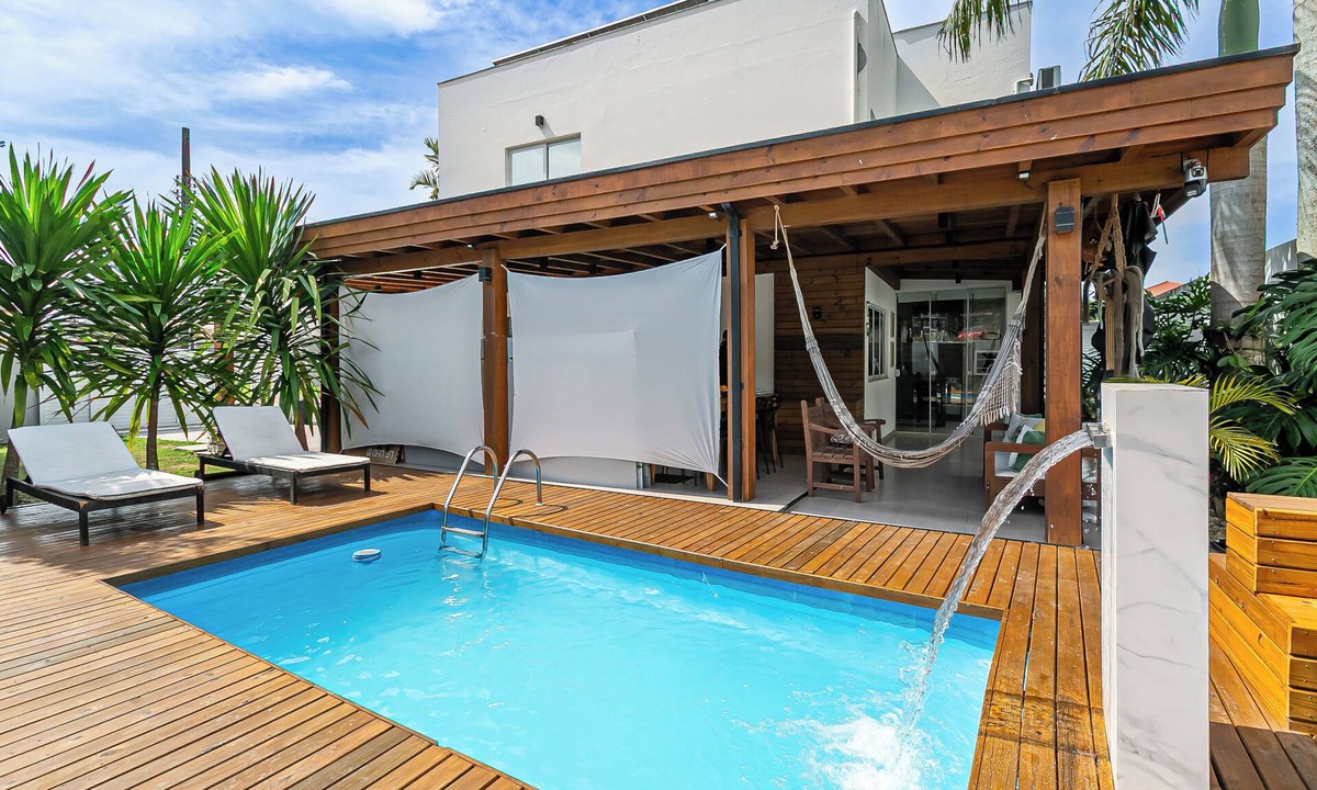 Canasvieiras House | Elegante Casa com Piscina - Canasvieiras