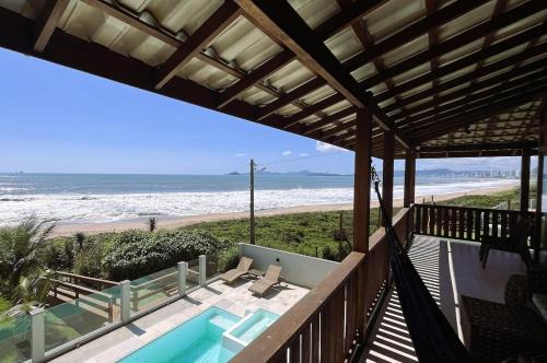 Barra Velha House | Excelente Casa com área Gourmet de frente mar
