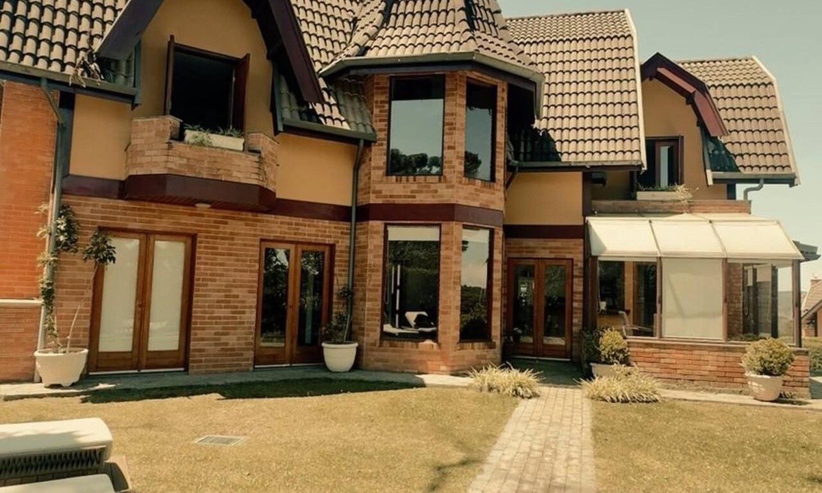 Alto da Boa Vista Cottage | Exclusive house in Forest Hill | 4 suites | Fireplace | Private garden
