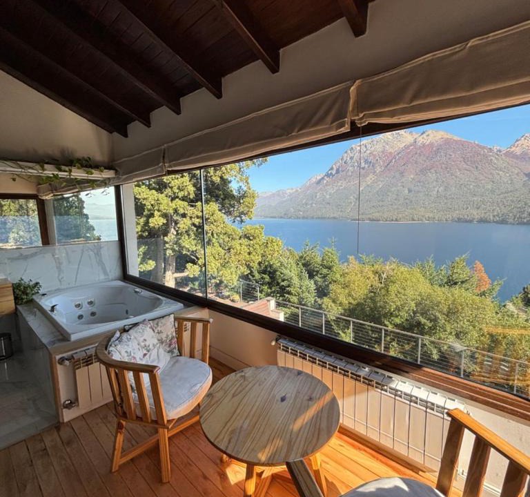 Villa Catedral Villa | Exclusivo Lodge de Lujo, Vista al Lago y Jacuzzi