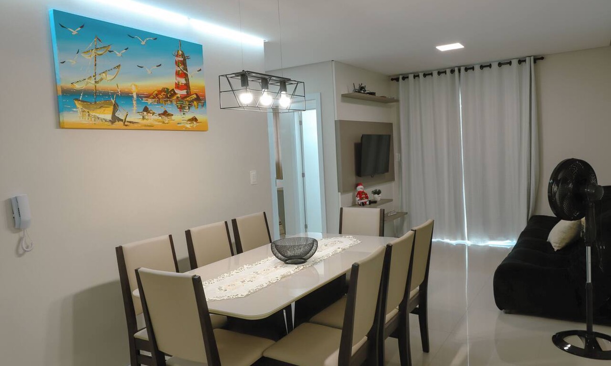 Praia da Armacao do Itapocoroi Apartment | Family Apartment III near Beto Carrero World and the Beach