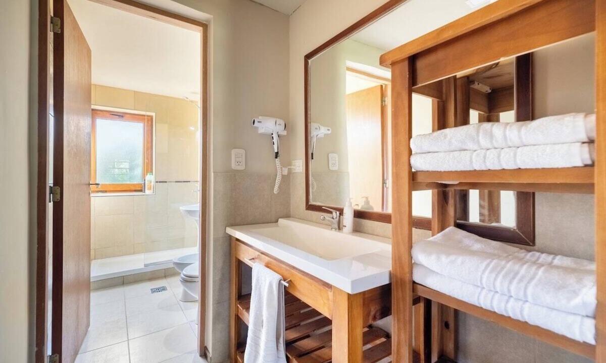 Playa Bonita House | Family bungalow : Garden and barbecue : Playa Bonita Bariloche