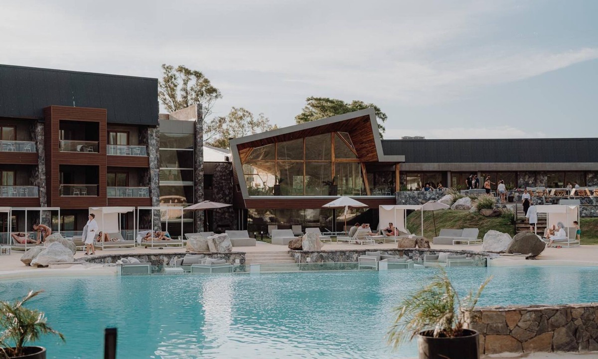 Villa General Belgrano Hotel | Family Wellness Stay: Seasonal Outdoor Pool & Indoor Pool | Private Balcony