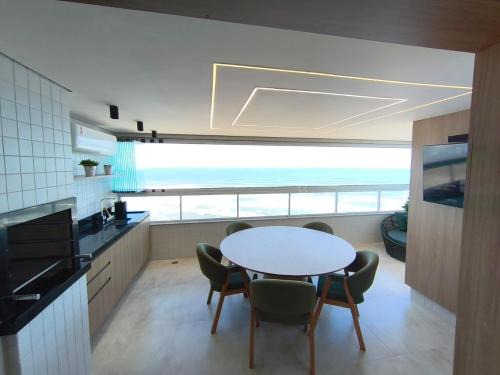 Vilamar Apartment | Frente Mar Luxuoso Todo Climatizado 2 Vagas Garagem