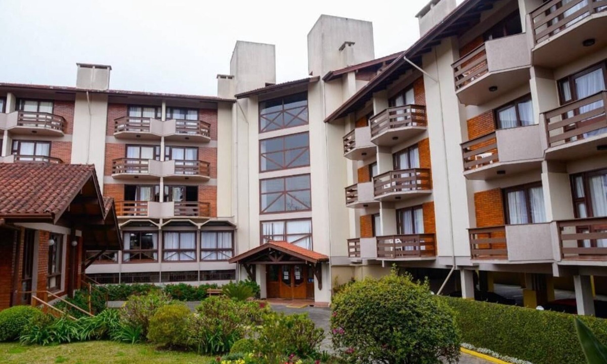 Gramado Hotel | Guesthouse on Rua Torta, 2 bedrooms, swimming pool, fireplace, free parking.