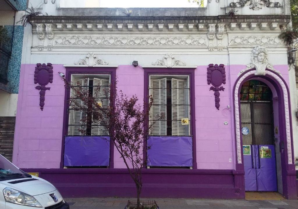 Flores Hostel | Hospedaje La Rana