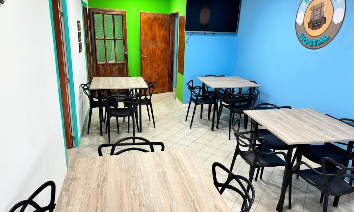 Macrozona Bahia Redonda y Primeros Faldeos Hostel | Hostal LeoLei