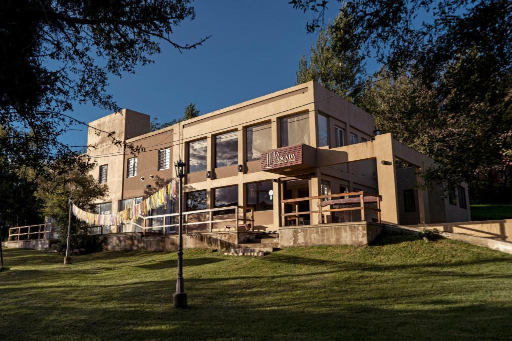 Andes Hotel | Hostería La Cascada