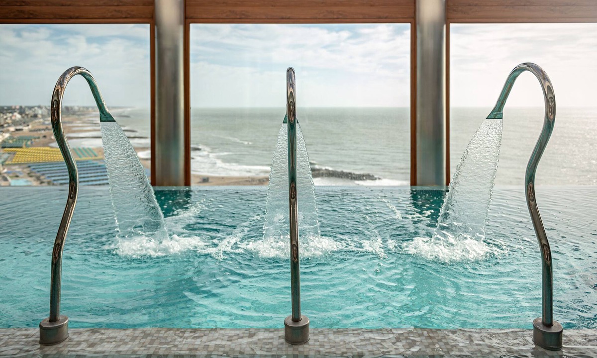 La Perla Hotel | HOTEL KONKE
