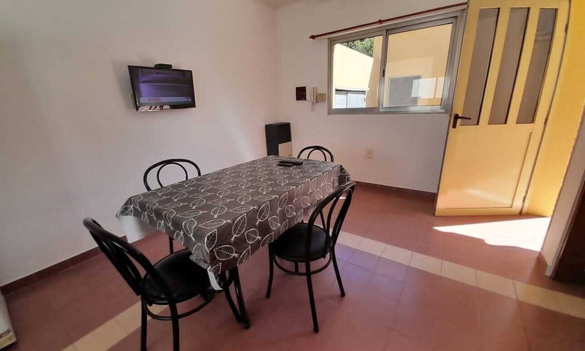 Los Toldos House | House for 4 people in the center of the city.