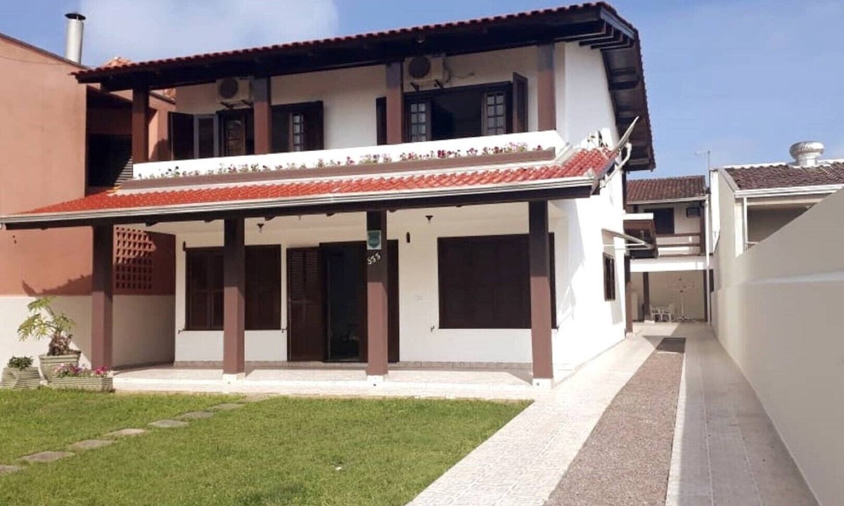 Guaratuba House | House/Townhouse with pool near the sea.