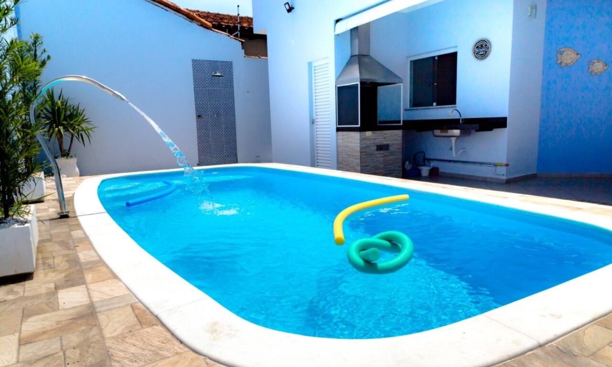 Jardim Imperador House | *House with pool near the beach*