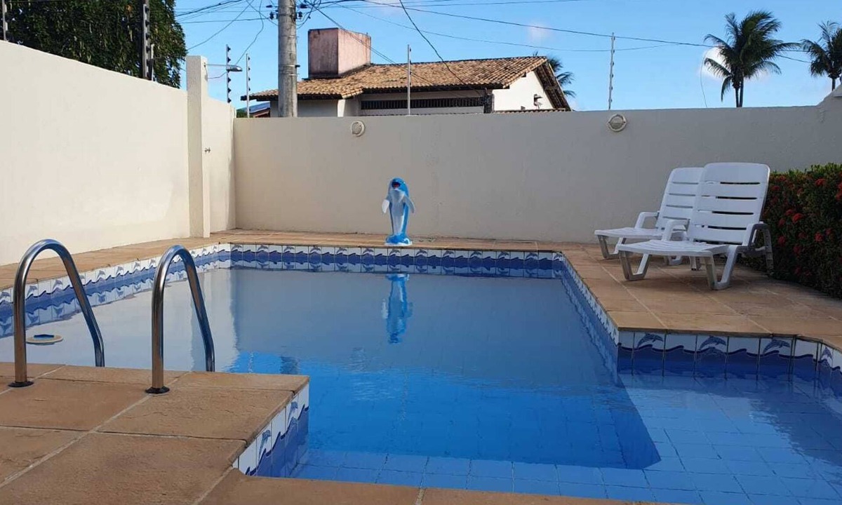 Lauro de Freitas House | House with private pool 600m from Vilas do Atlântico Beach | 3 bedrooms with air conditioning