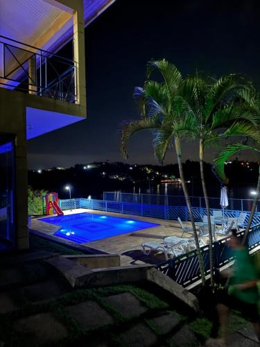 Igarata House | Igaratá Beach Casa em Igaratá Pé na água