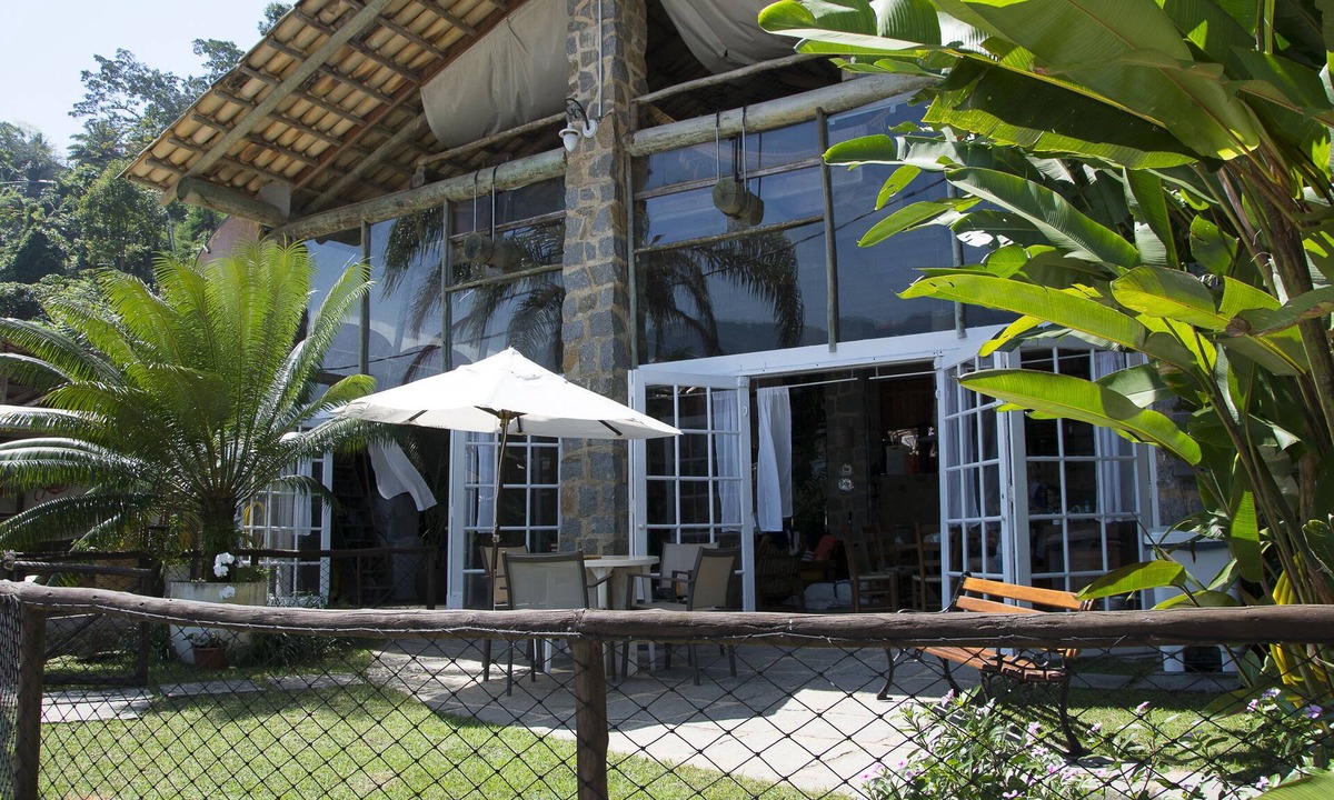 Paraty House | Island house, by the sea/boat and services