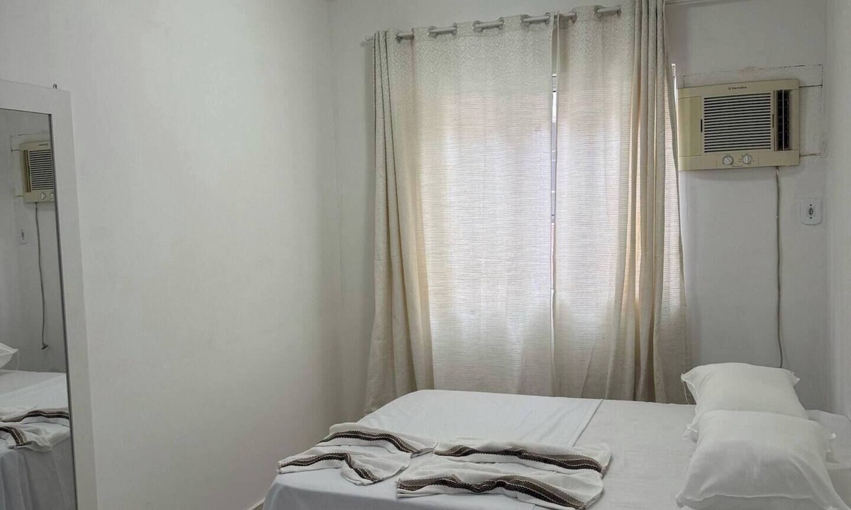 Itapua Apartment | Itapuã - 4 Minutes from the Beach - Bedroom with Suite - Two Bathrooms - Air Conditioning