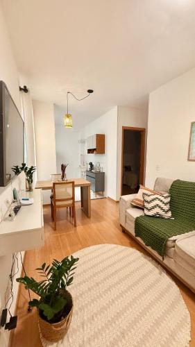 Franca Apartment | JIREH STAY - Apto ao lado Hospital 3 Colinas - Ar-condicionado - WI-FI - Estacionamento - Portaria 24hr