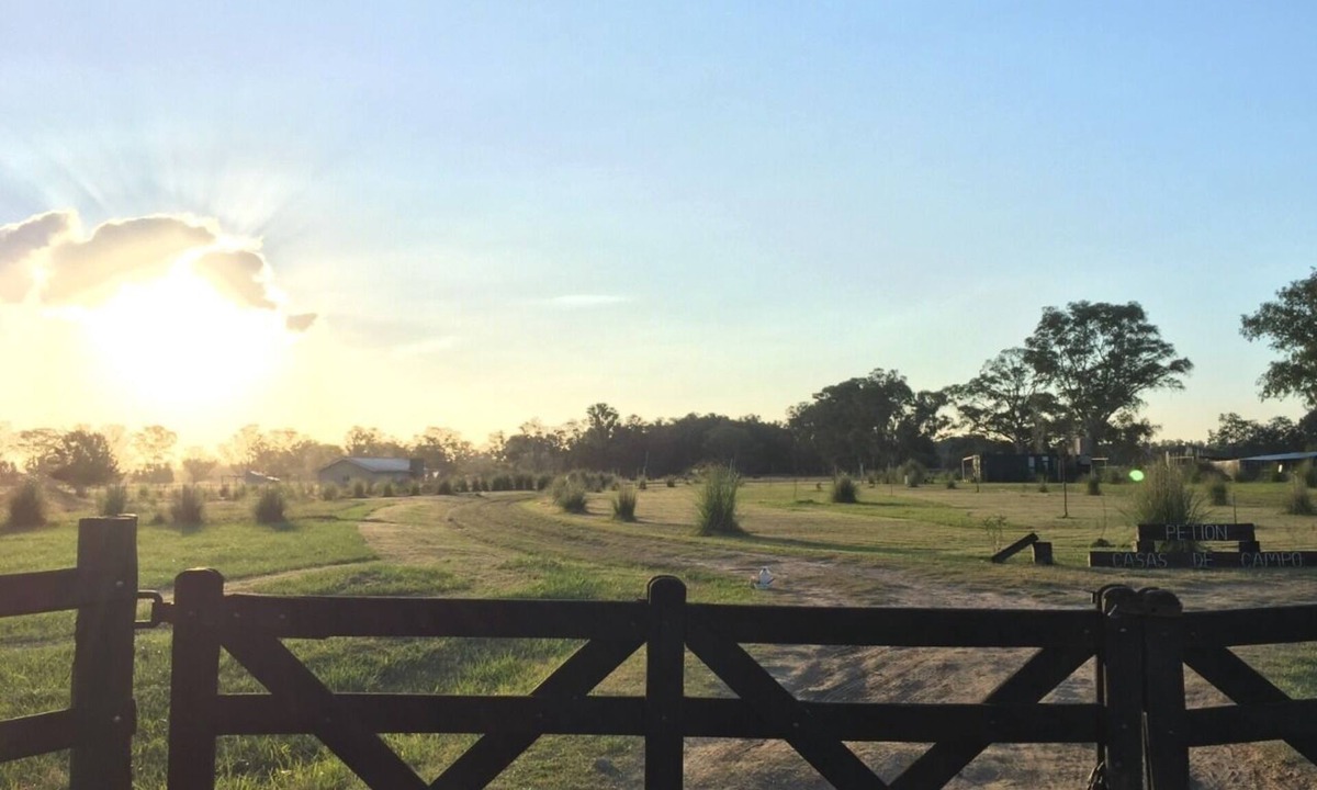 Buenos Aires House | La Calandria en Petion Polo Ranch